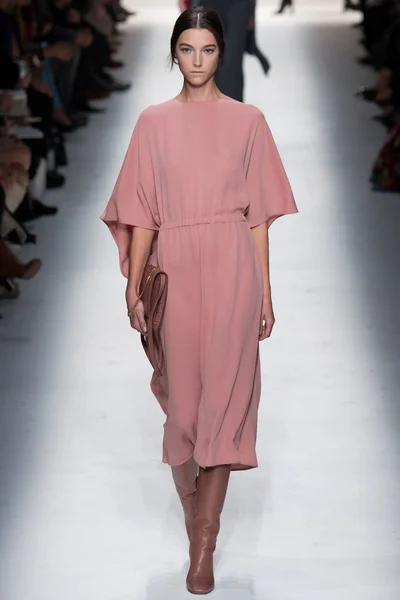 Look 17